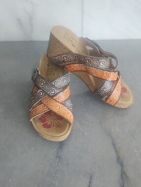 Comfort Step Women's Orange & Blue  Patterned Wedge Sandals